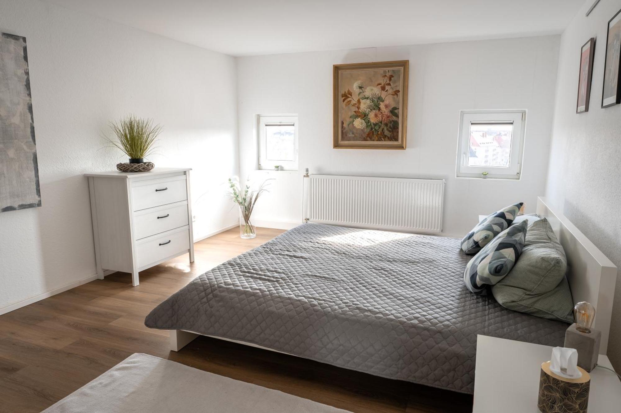 הנובר Eich-Penthouse, Zentral Am Stadtwald Mit Ausblick Ueber Die Stadt, 24H Self Check-In, Netflix, Disneyplus מראה חיצוני תמונה