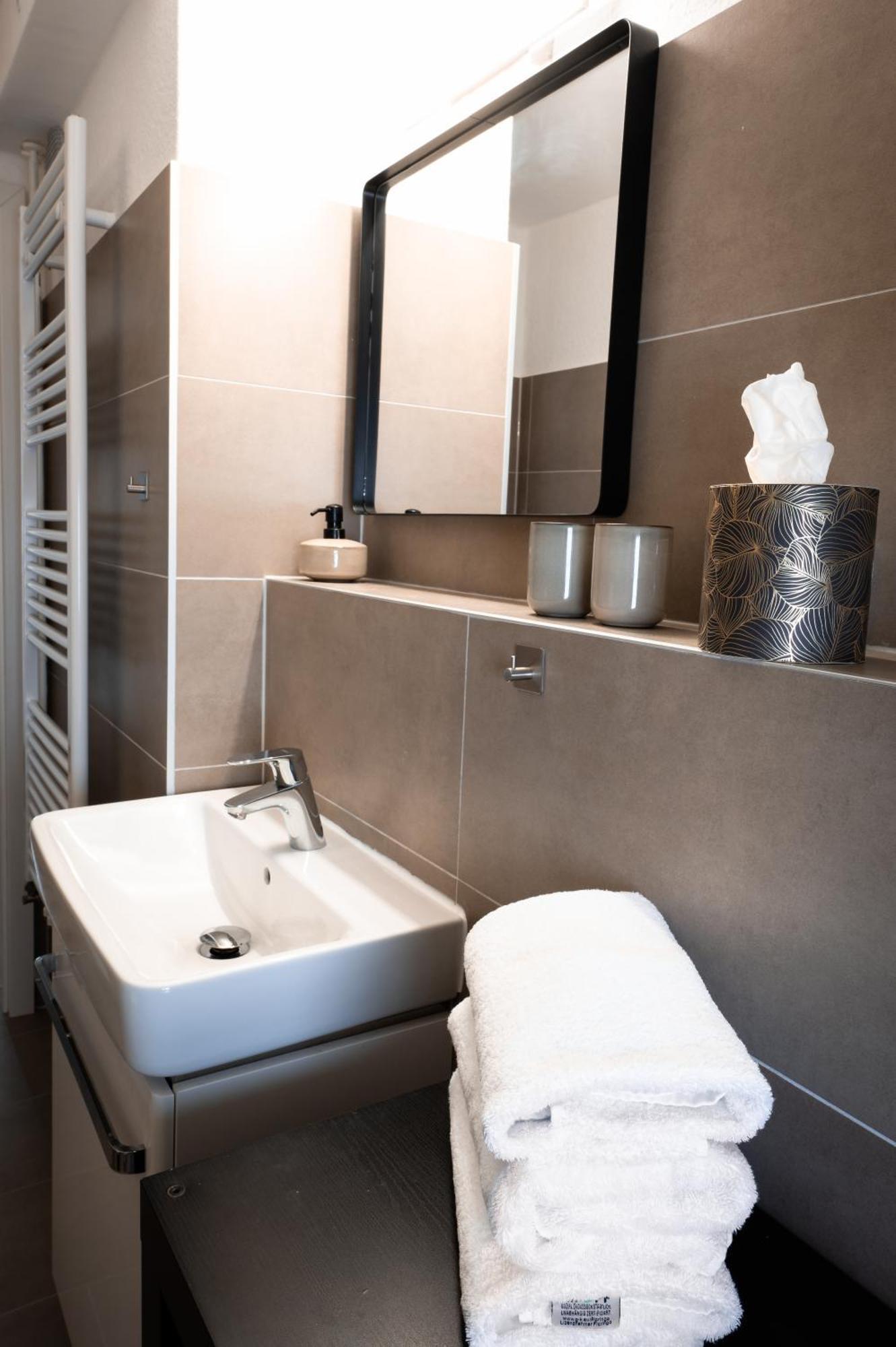 הנובר Eich-Penthouse, Zentral Am Stadtwald Mit Ausblick Ueber Die Stadt, 24H Self Check-In, Netflix, Disneyplus מראה חיצוני תמונה